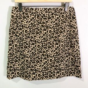 Perfect leopard print skirt with pockets